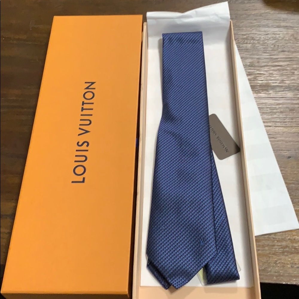 Louis Vuitton tie (new)